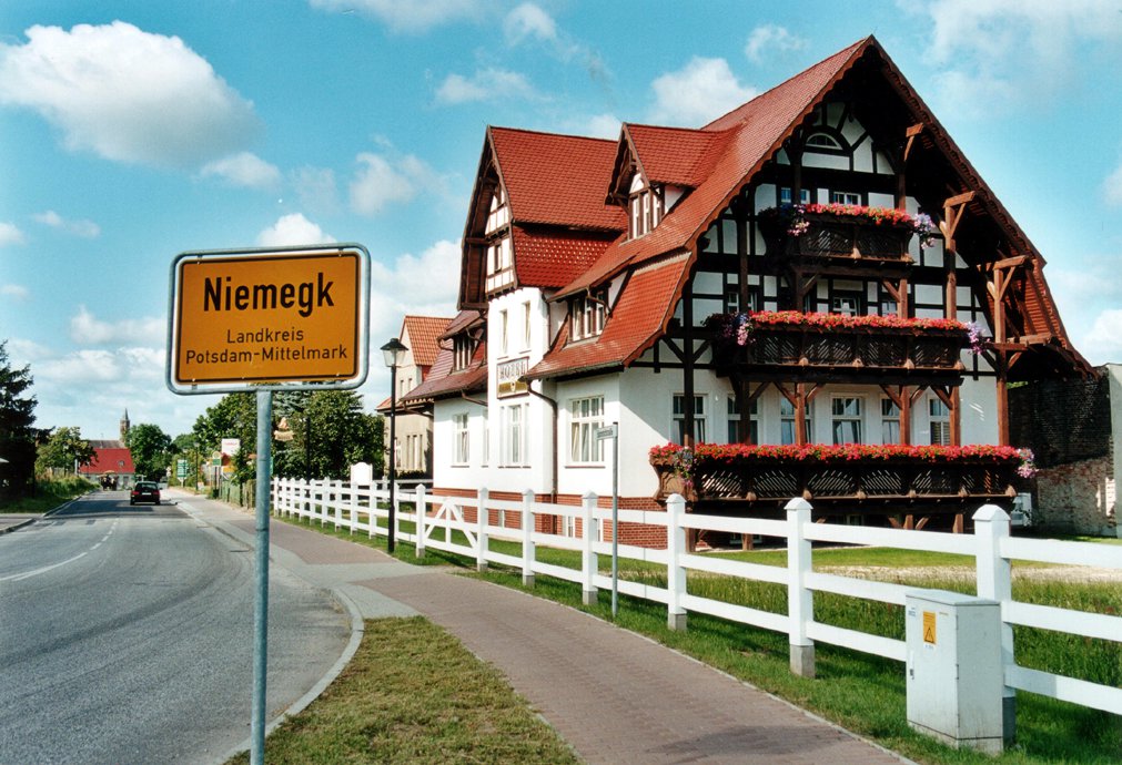 Hotel Zum alten Ponyhof Bahnhofstr. 20, 14823 Niemegk Deutscher